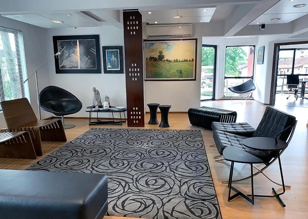 Hotel Germania جوينفيل